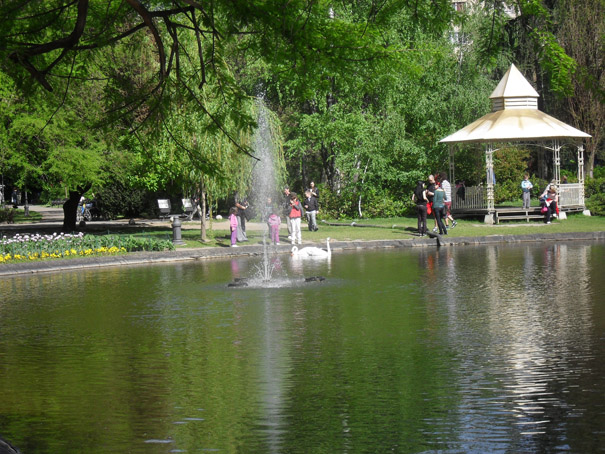 Dunavski park u Novom Sadu, april 2011 20 A.jpg